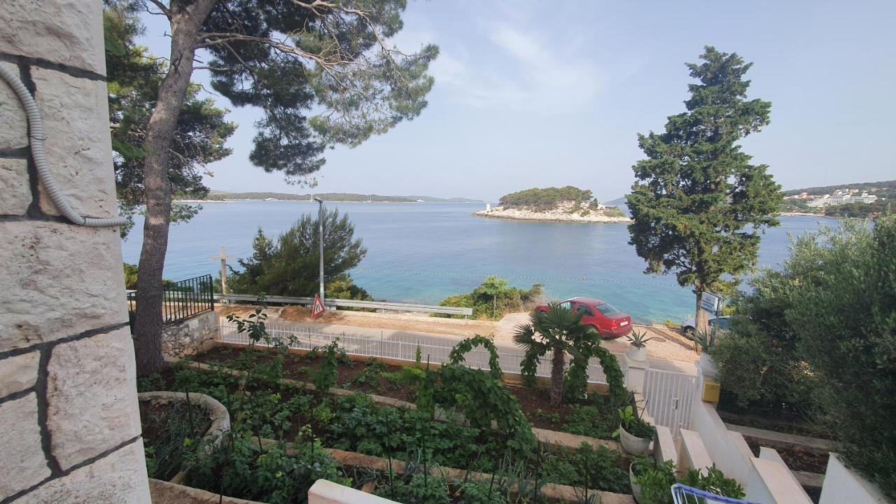 Shabby Chic Beach Cottage Hvar هفار المظهر الخارجي الصورة